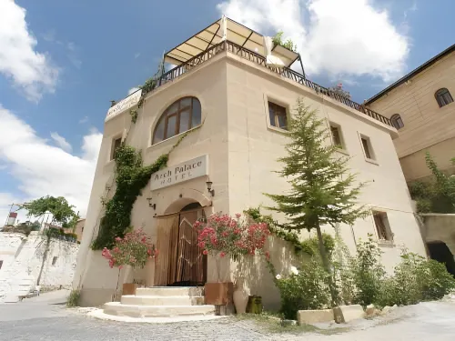 Arch Palace