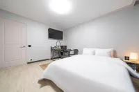 Hotel Sora - Motels