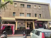 Hotel Royal Cottage Hotels near Harcourt Butler Technical University