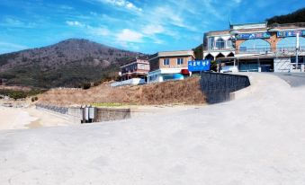 Geoje Gujora Town Pension
