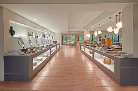 Holiday Inn & Suites Batangas Limapark