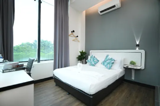 Swing & Pillows @ Kota Kemuning Selangor Hotels in Shah Alam