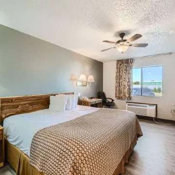 Travelodge by Wyndham Longmont