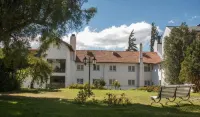 Hotel Tres Reyes Hotel dekat Colonia Suiza