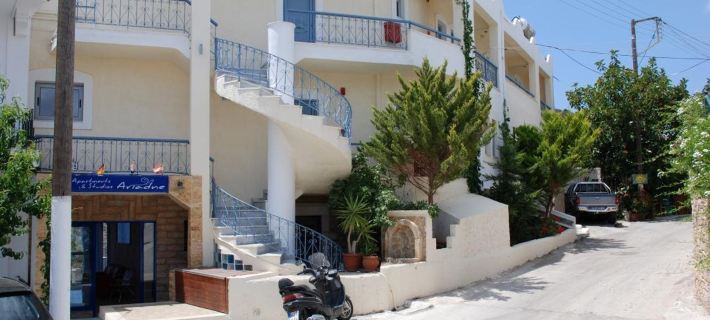 Ariadne Apartments Hotels in Lampi