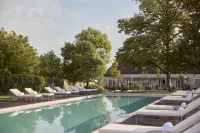 Le Montrachet - Pool