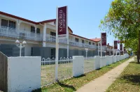 Monte Carlo Motor Inn Hotel a Garbutt