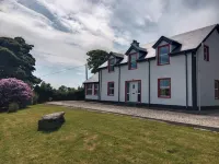 Large house on the Wild Atlantic Way Donegal Hotel berhampiran Glenveagh Castle