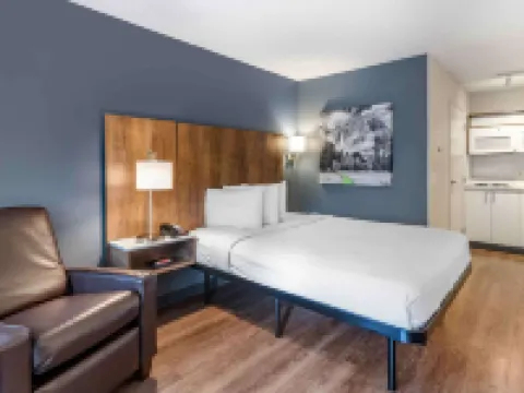 เอ็กซ์เทนเด็ดสเตย์ อเมริกา สวีทส์ ซานโฮเซ เมาน์เทนวิว โรงแรมในเมาน์เทนวิว