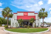 Econo Lodge Inn & Suites Hotele w: Channelview