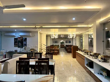 Heaven In Himalayas Отели рядом с достопримечательностью «Eden Rock River Resort»