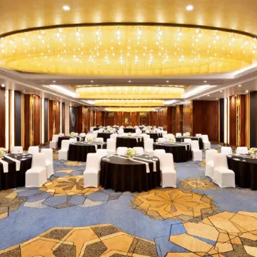 Sheraton Grand Pune Bund Garden Hotel