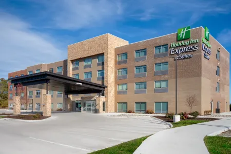 Holiday Inn Express & Suites Oscoda Отели рядом с достопримечательностью «Оскода Бич Парк»