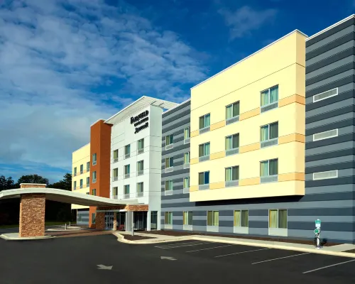 Fairfield Inn & Suites Hendersonville Flat Rock Hotels in Henderson County