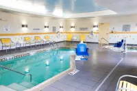Fairfield Inn & Suites Hutchinson - Pools