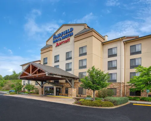 Fairfield Inn & Suites Sevierville Kodak Hotels in Sevierville