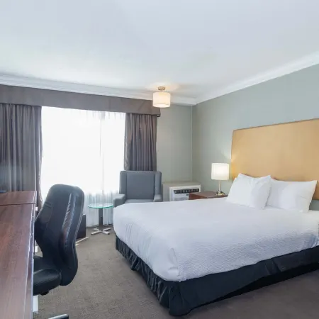 Sandman Hotel Vernon