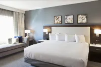 Hilton Garden Inn Minneapolis University Area Hotels near The Commons