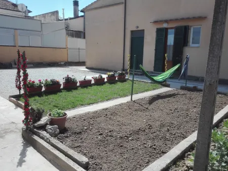 KING ROOM AMONG SEA ART TUSCAN COUNTRYSIDE