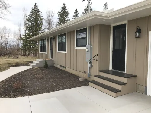 Prairie View Cottage! Just completed private and cozy country retreat.