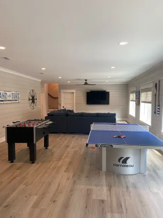 BRAND New Luxury Beach Home Отели рядом с достопримечательностью «St. Simons Island Lighthouse Museum»