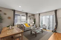 Contemporary 3bds near NYC / EWR with free parking