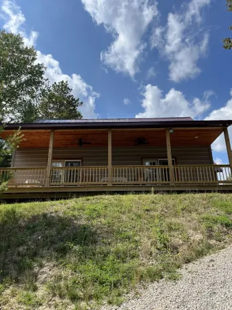 Riverfront Cabin: The Cozy Southern Brook Trout Lodge