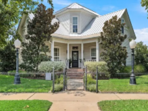 The McGregor House Featured on Hgtv Hotels in McGregor