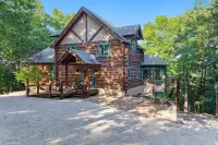 Spacious Log Cabin with Amazing Lake Views! Only Minutes from Loz Attractions.