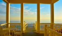 Florida Oasis-Steps to Beach-Pool-4 Beach Loungers-optional golf cart