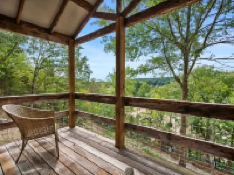Lucky's Canoe & Kayak Cabin #2 - Caddo River Access! Hotels in Caddo Gap