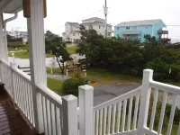 Surf Sounds Beach Retreat, Completely Renovated, Enter your Relaxation Zone.