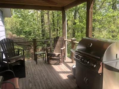 High Windy is a Ridge-Top Nature Retreat Minutes from Asheville (pet friendly) Hotels near Charles D Owen Park
