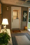 Cheerful 2 BR Bungalow Downtown Ocean Springs