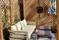 Oceanview Penthouse, Stylish & Walking to Beach