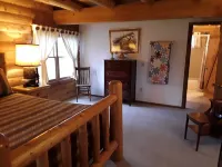 3200 Square Foot Log Home Near Branson!