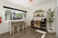 SoCal Sports Complex 8min! / Beach 10min! / Spacious Backyard