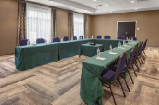 Hampton Inn Cranbury Hotels in Middlesex County