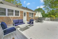 “Paradise Found” - Walk to Private Beach & in-Ground Pool! Hotels in Southold