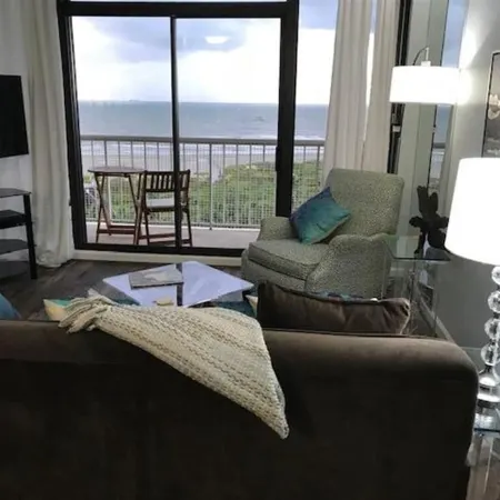 OCEANFRONT - Gorgeous Views of Beach & Pool! Sleek & Modern- 5 star resort-#509