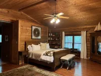 Cabin Retreat in Monteagle's gated Clifftops