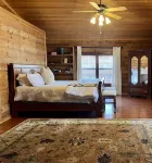 Cabin Retreat in Monteagle's gated Clifftops