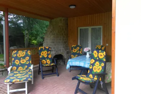 Newly renovated, detached vacation home, pets welcome Отели в г. Фалькенштайн