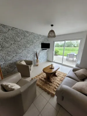 Maison Située Dans une Impasse Hotels near VVF Camping et village de gîtes des Dunes