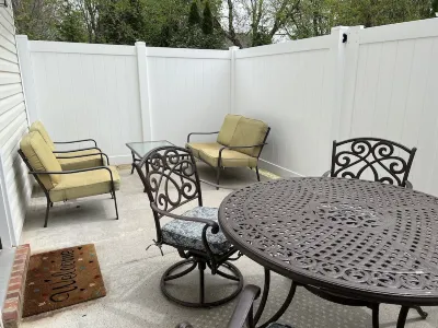 Murfreesboro townhome, convenient to I-24,  30 minutes to Nashville Hotels near Technology Engagement Center