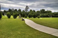 Billy's Mountain Blessing w/ Pools, Hot Tub, Balcony & Arcade Game. 2 King Beds
