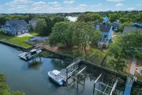 Oak Island home on the Davis Canal with private boat dock.