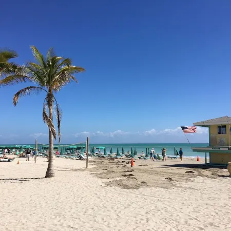 Stylish Oceanview  apartment in Hollywood Beach + 2 free bikes