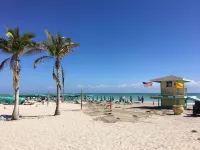 Stylish Oceanview  apartment in Hollywood Beach + 2 free bikes - Rooftop Pools