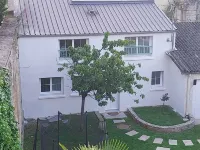 House in historic center of Caen! โรงแรมใกล้Stade de la Fossette